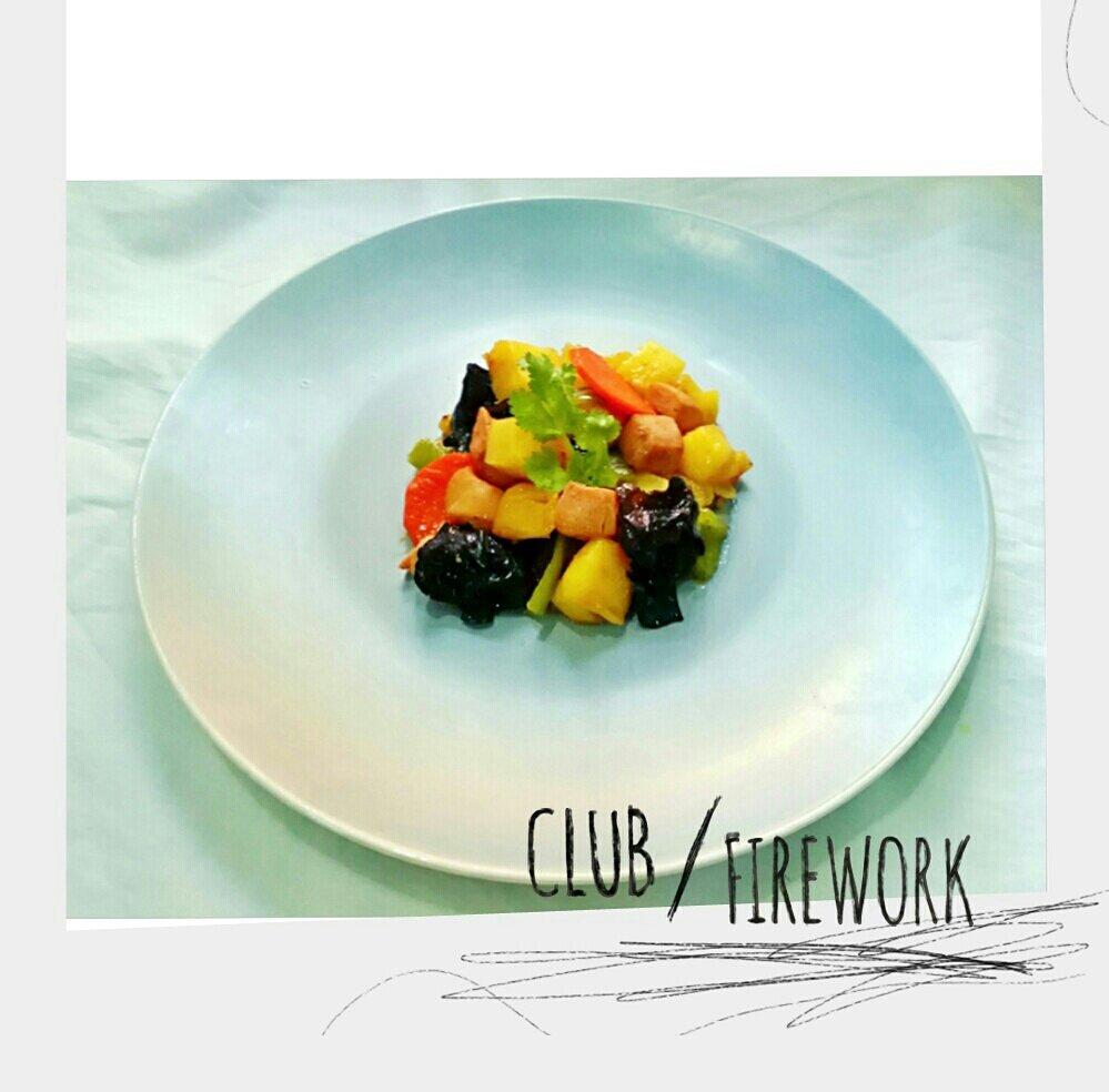 菠萝粒炒鸡丁的做法