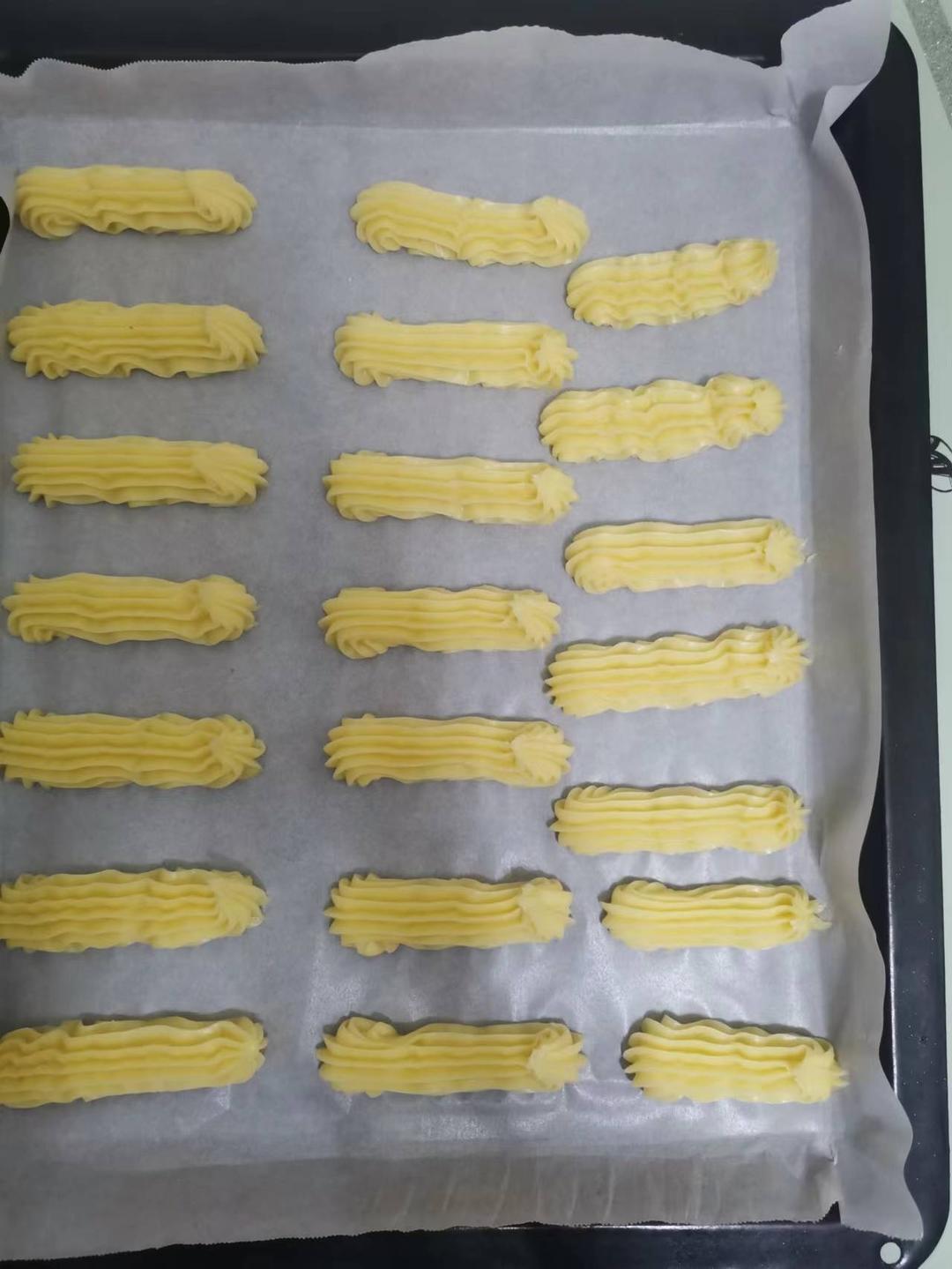 香草冰淇淋闪电泡芙