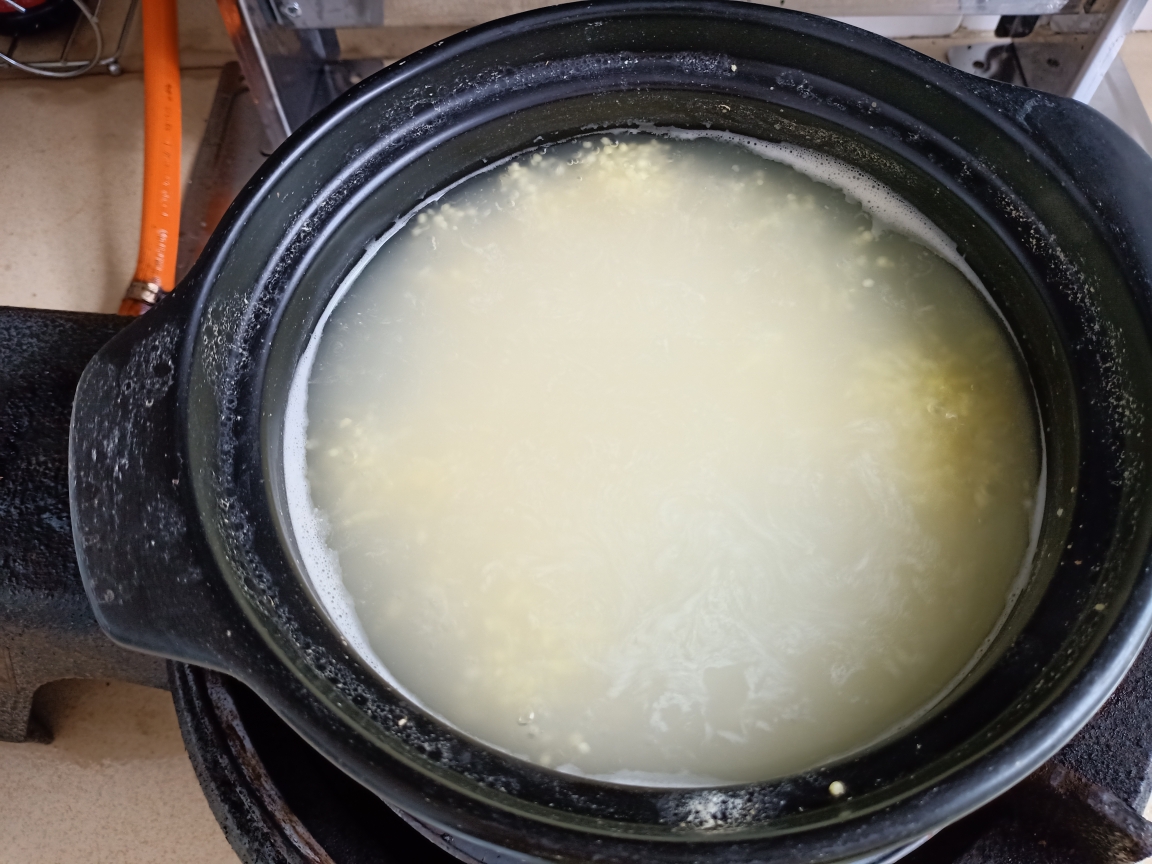 山西米脂小米粥【厚厚米油】的做法 步骤4