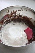 花生酱溶心巧克力玛芬的做法 步骤4