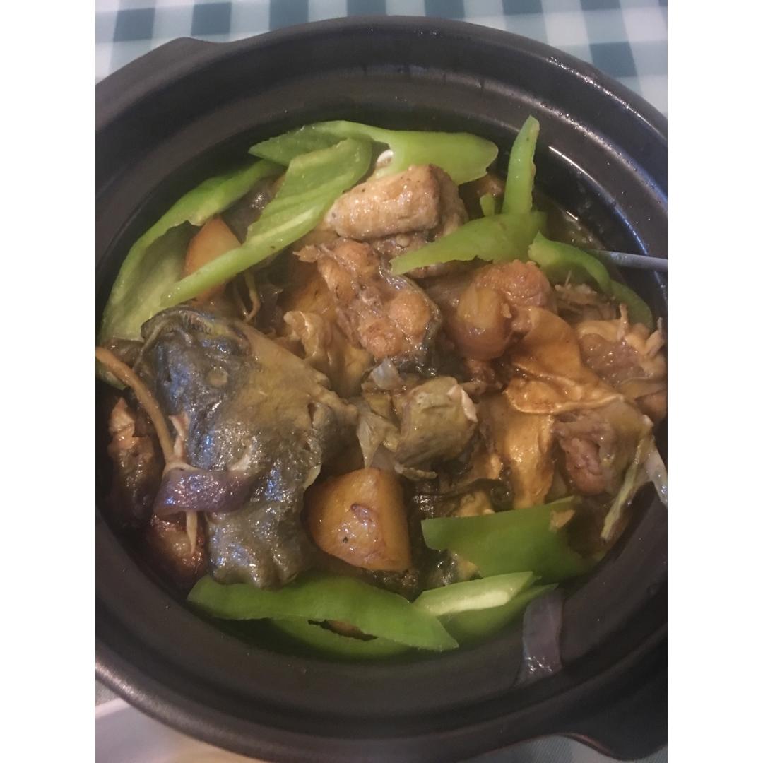 三汁鲶鱼焖锅（私房菜）