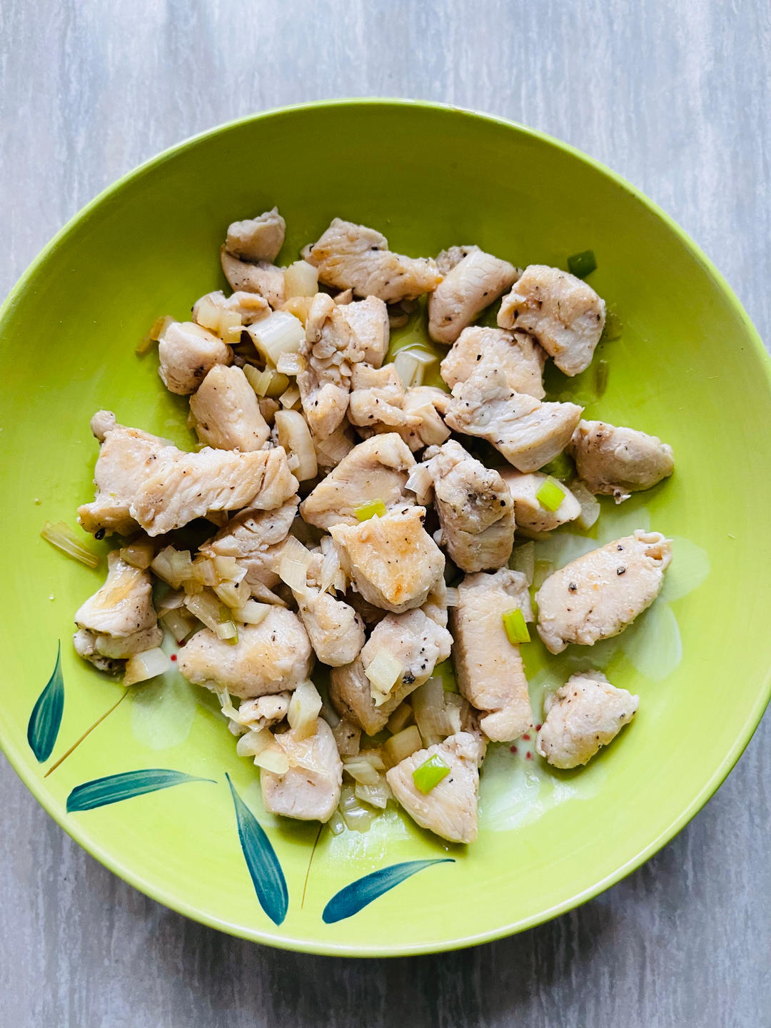 低卡美味纯日式葱盐酱汁煎鸡胸肉