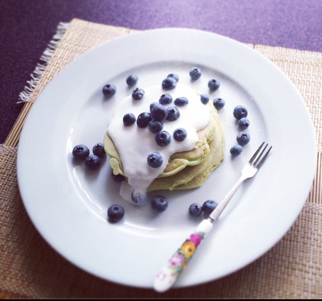 全麦牛油果煎饼whole wheat avocado pancakes