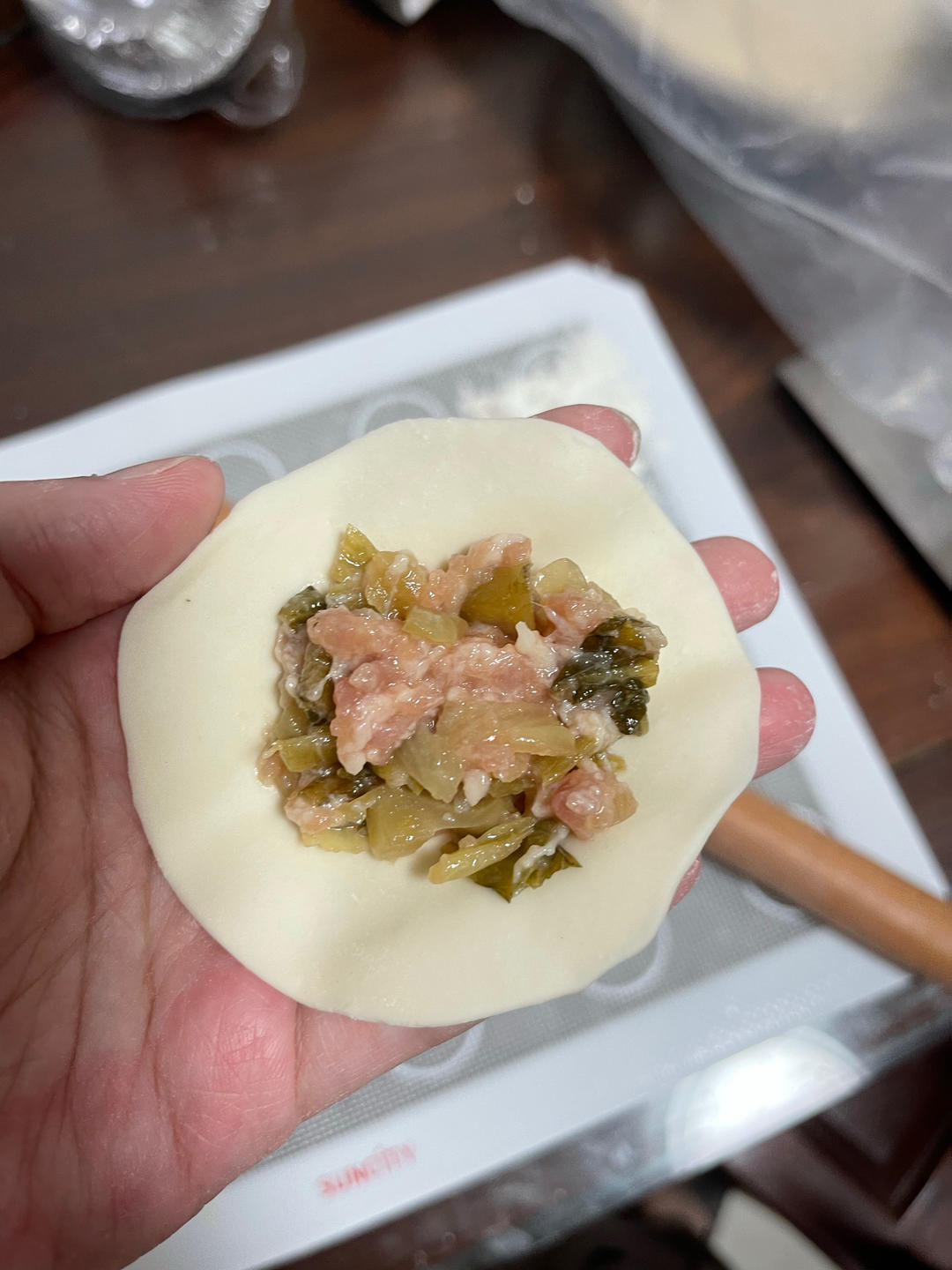 手工揉面三分钟，又韧又薄又好包的饺子皮