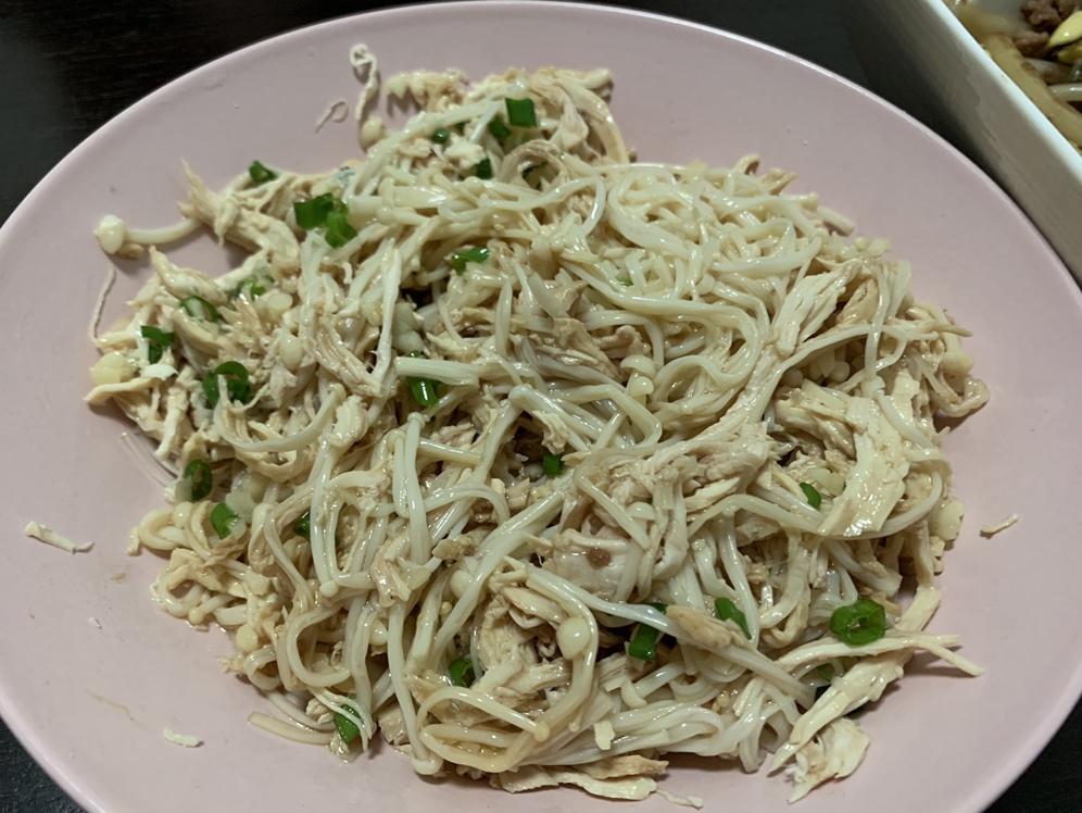 金针菇拌鸡丝
