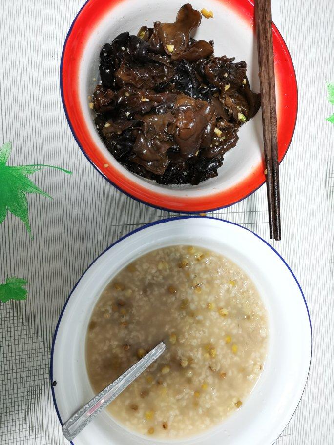 凉拌黑木耳