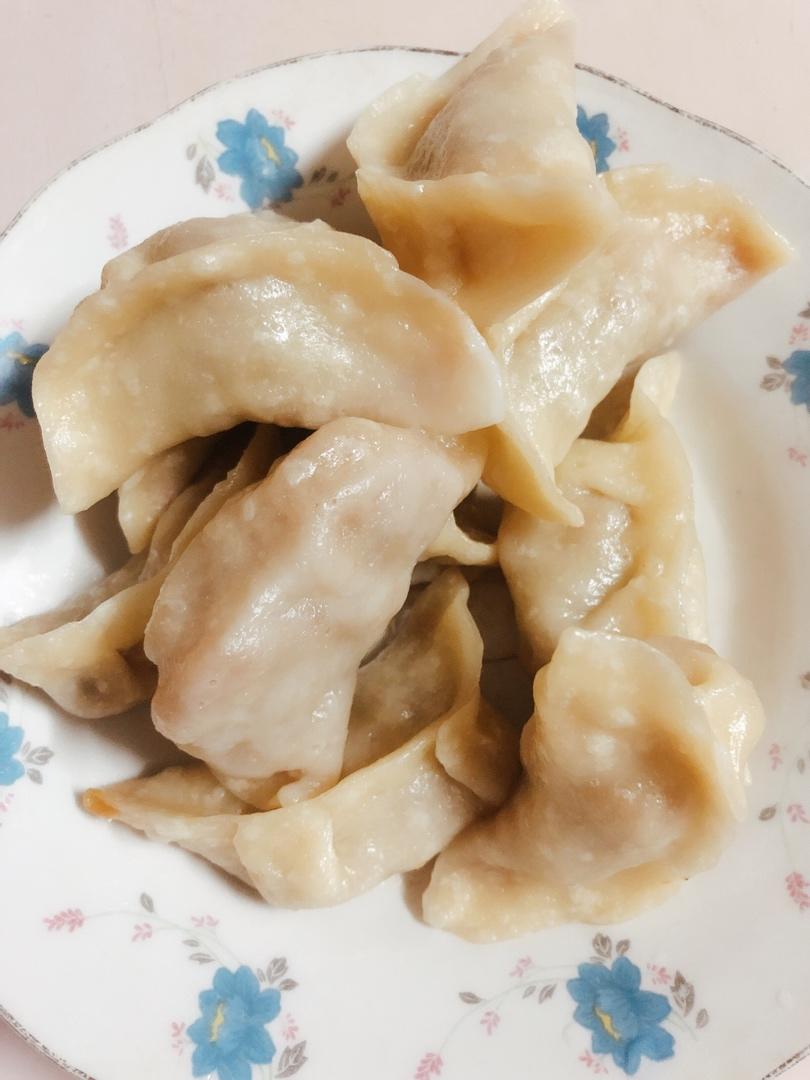 有韧性不破皮的手擀饺子皮(猪肉馅)