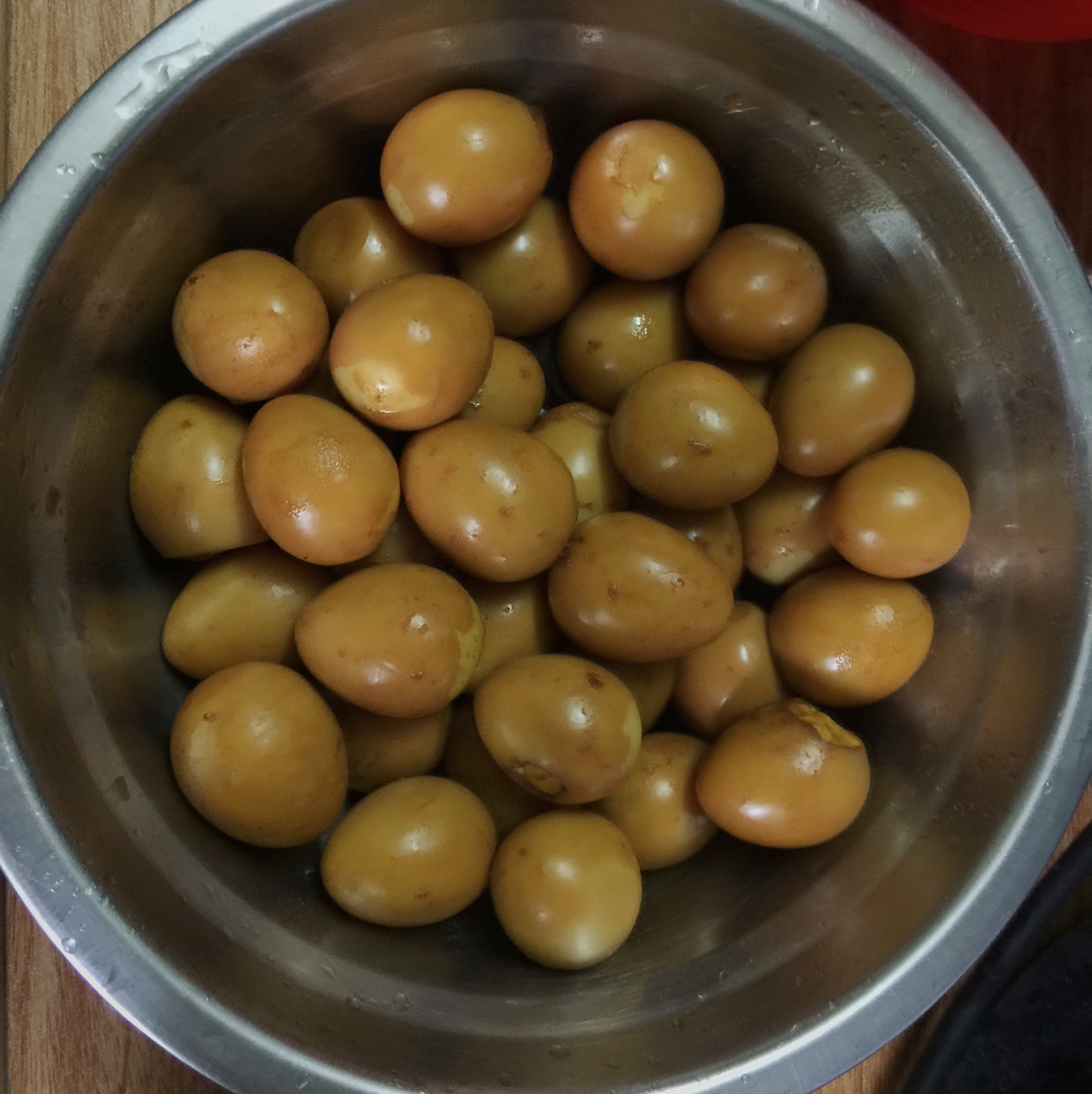 乡巴佬卤鹌鹑蛋