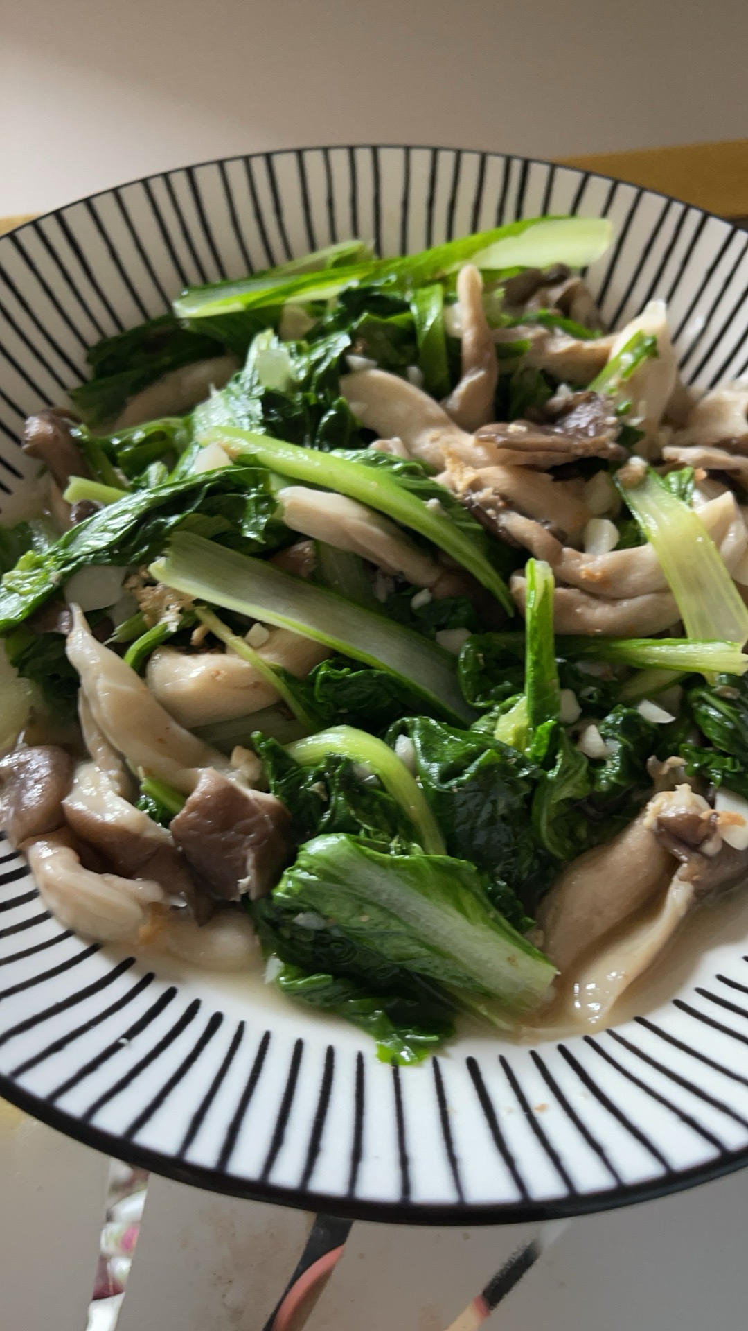 青菜炒蘑菇