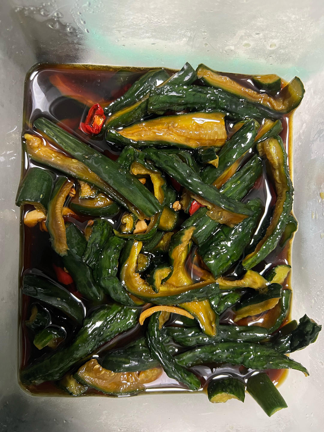 脆生生清爽开胃的酱黄瓜