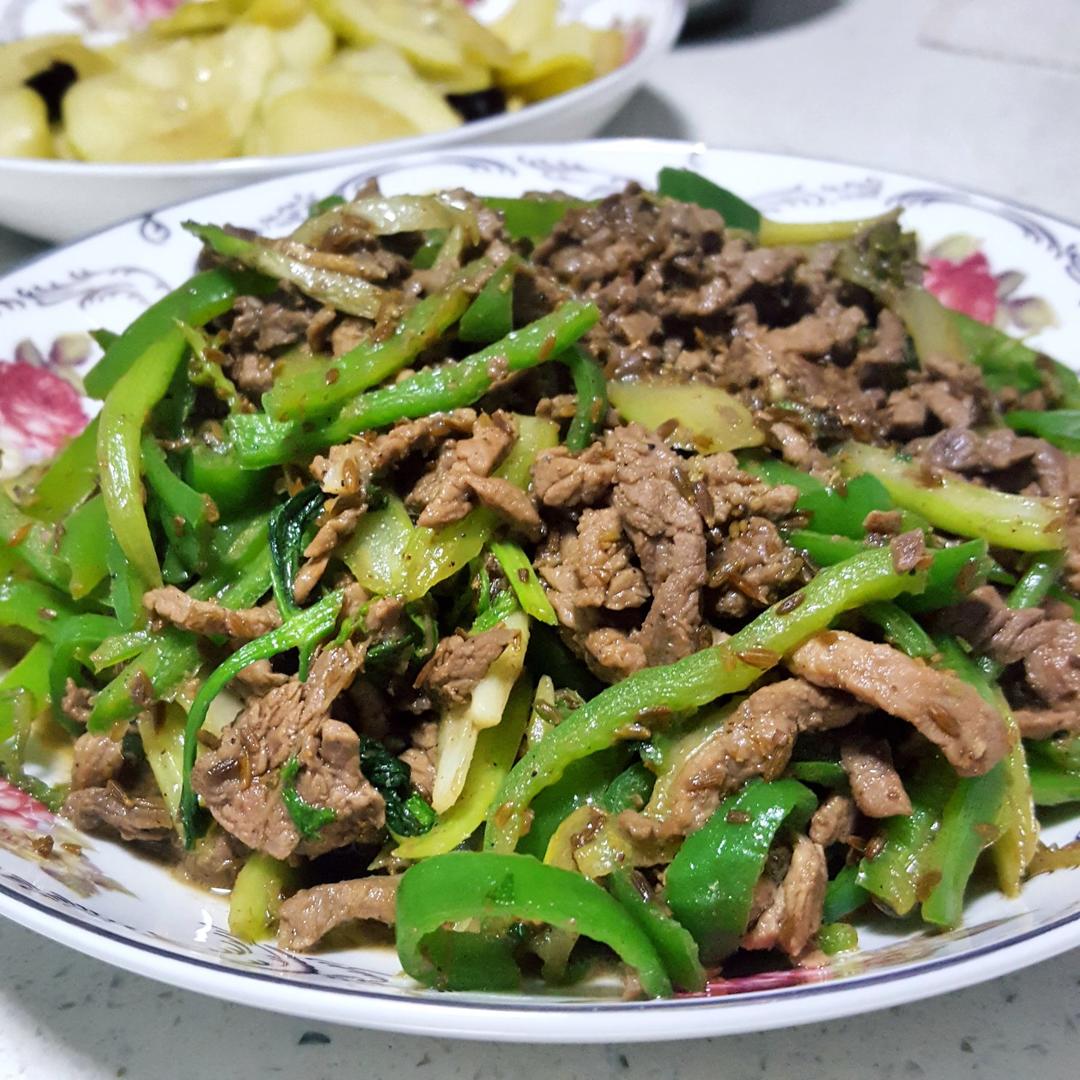 孜然青椒炒肉