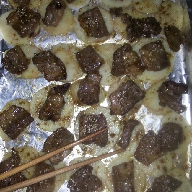 孜然羊排烤土豆