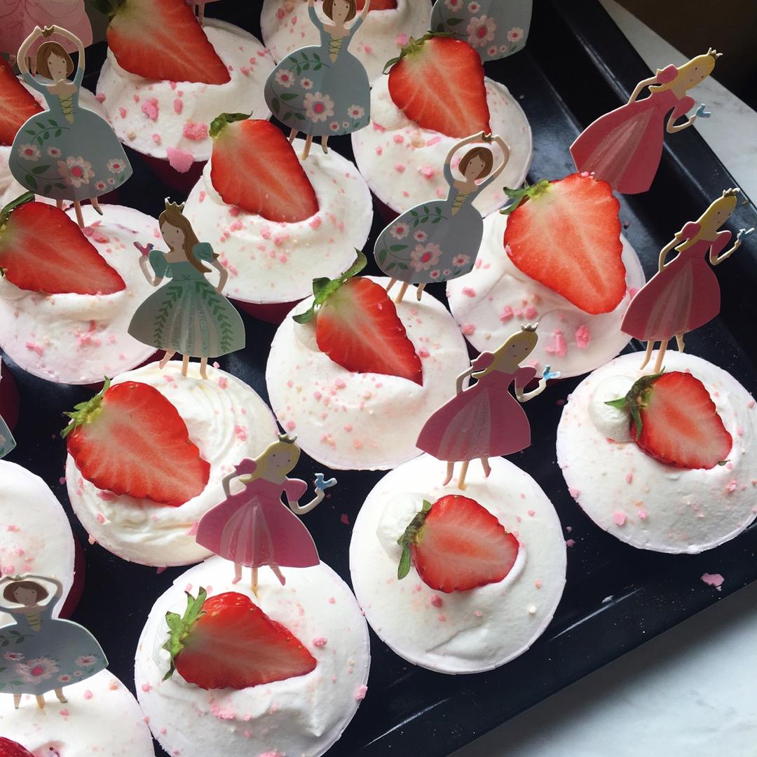 戚风杯子蛋糕^_^不开裂不回缩喔～