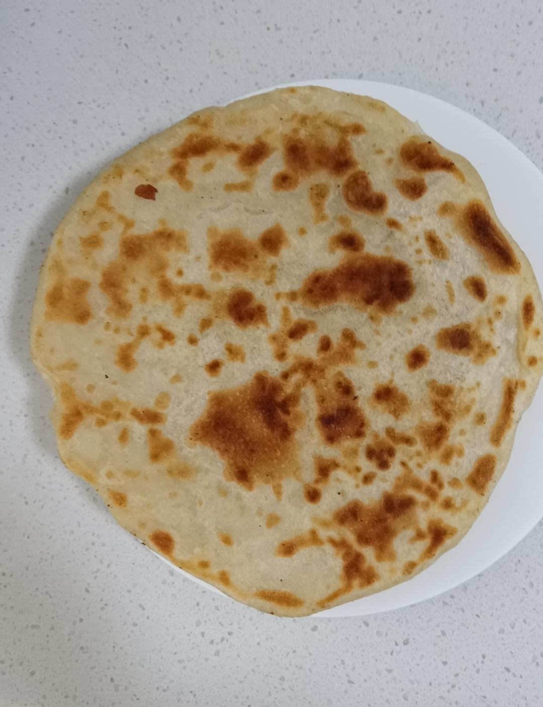 烙饼不硬的小窍门 掌握了你也能看出柔软多层凉了不硬的小油饼