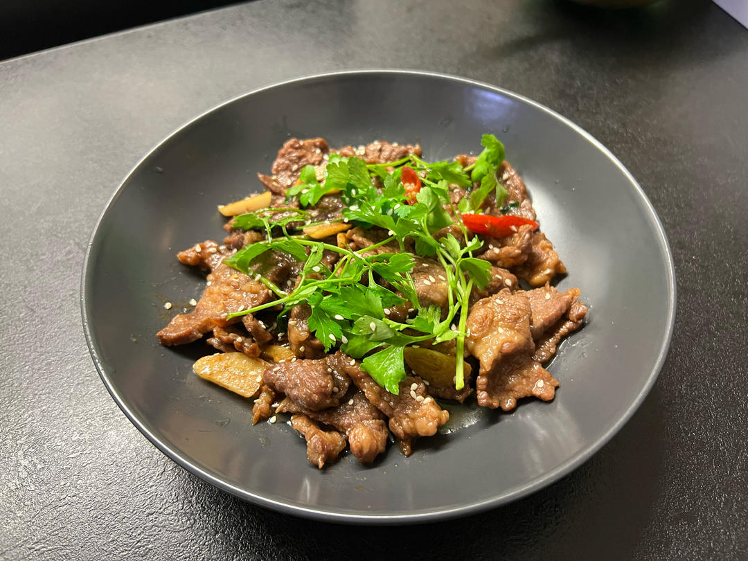 小炒黄牛肉