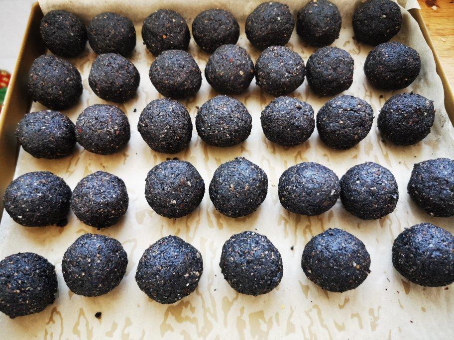 九蒸九晒的黑芝麻乌发丸