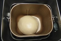 柏翠PE8990SUG面包机做吐司---酸奶吐司的做法 步骤6