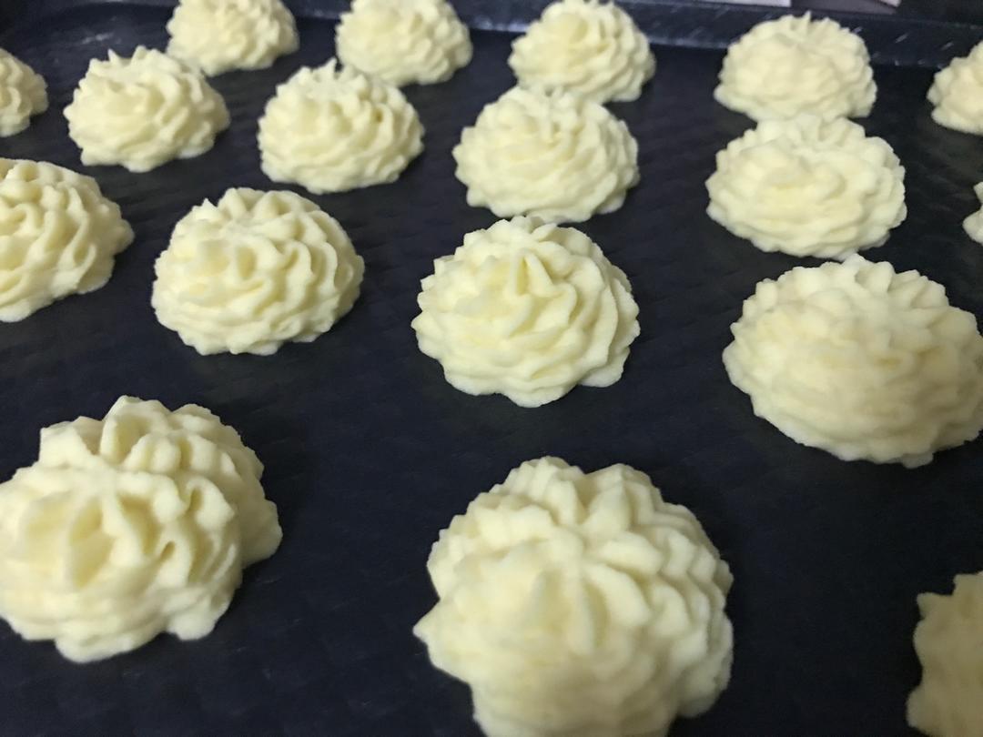 被业界猜了很久的网红牛油小花曲奇配方，酥的掉渣