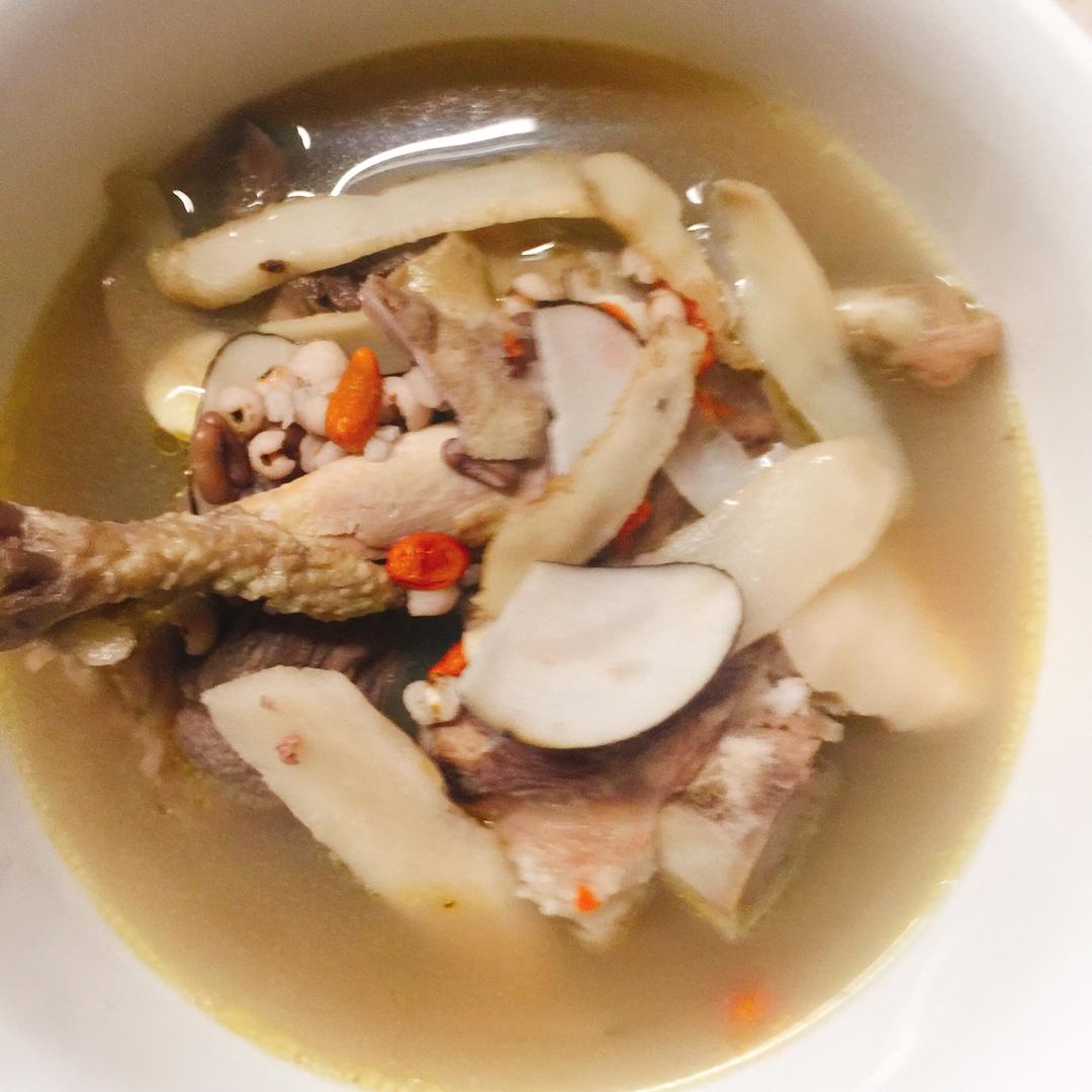 清凉薏仁莲子百合补汤