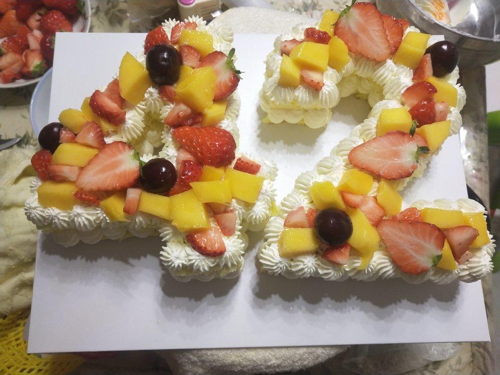 沈小沈美食做的高颜值也有内涵:3种口味数字蛋糕(原味,巧克力,抹茶)