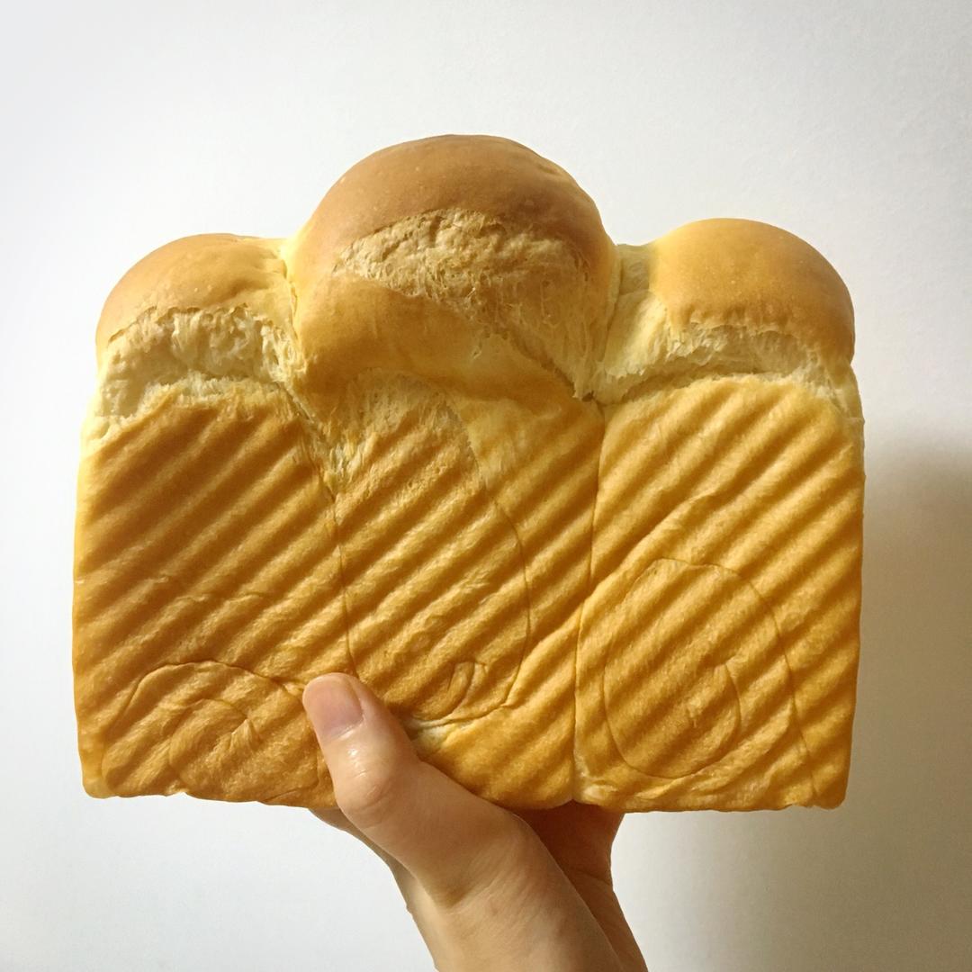 牛奶吐司