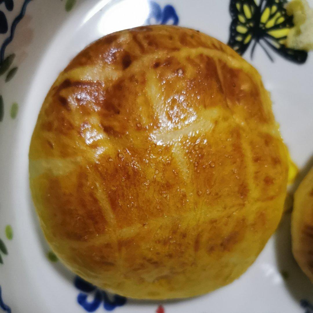 好吃到炸裂的港式菠萝包（附带制作酥皮的小视频）