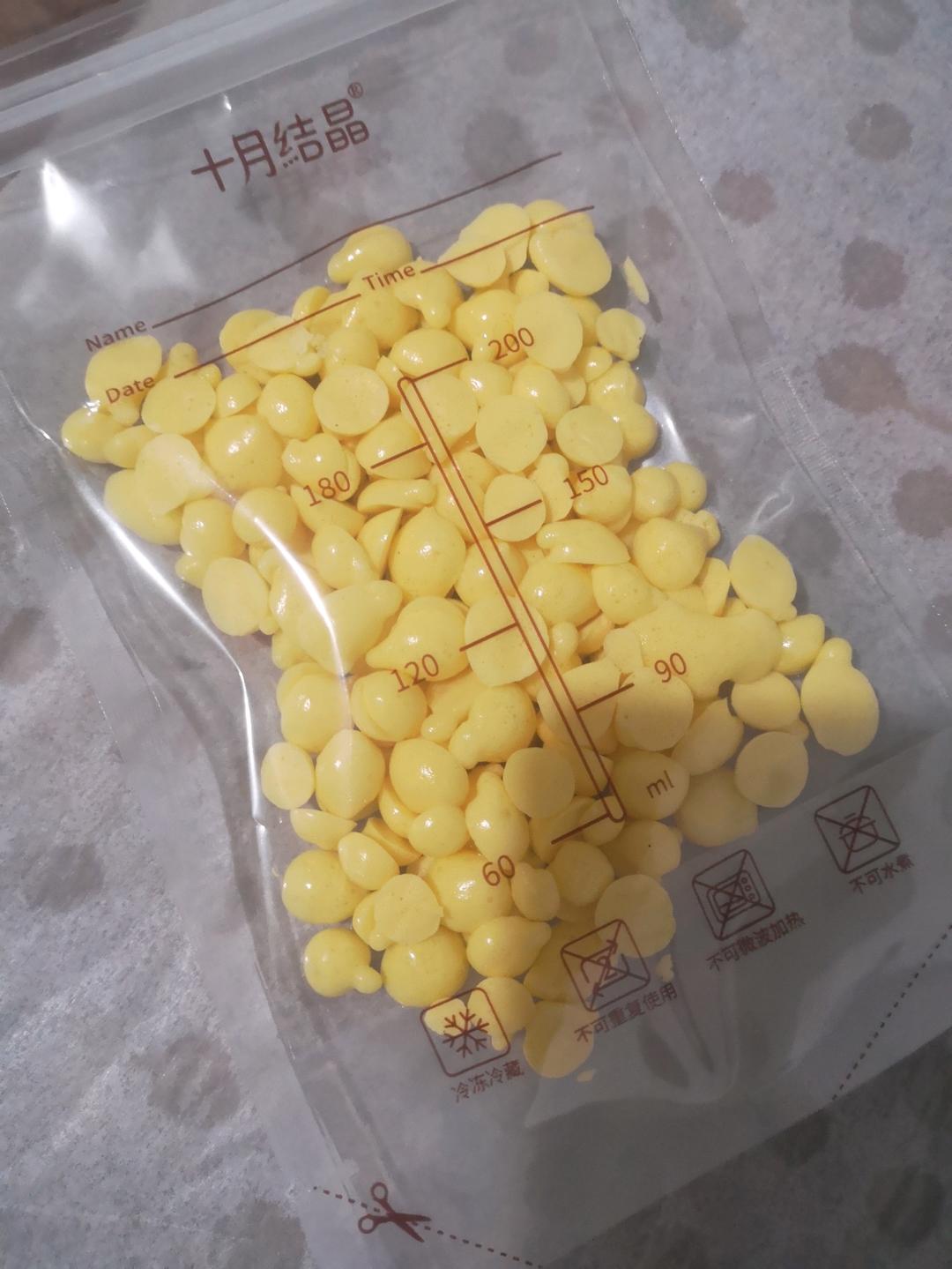 入口即化的无添加蛋黄溶豆