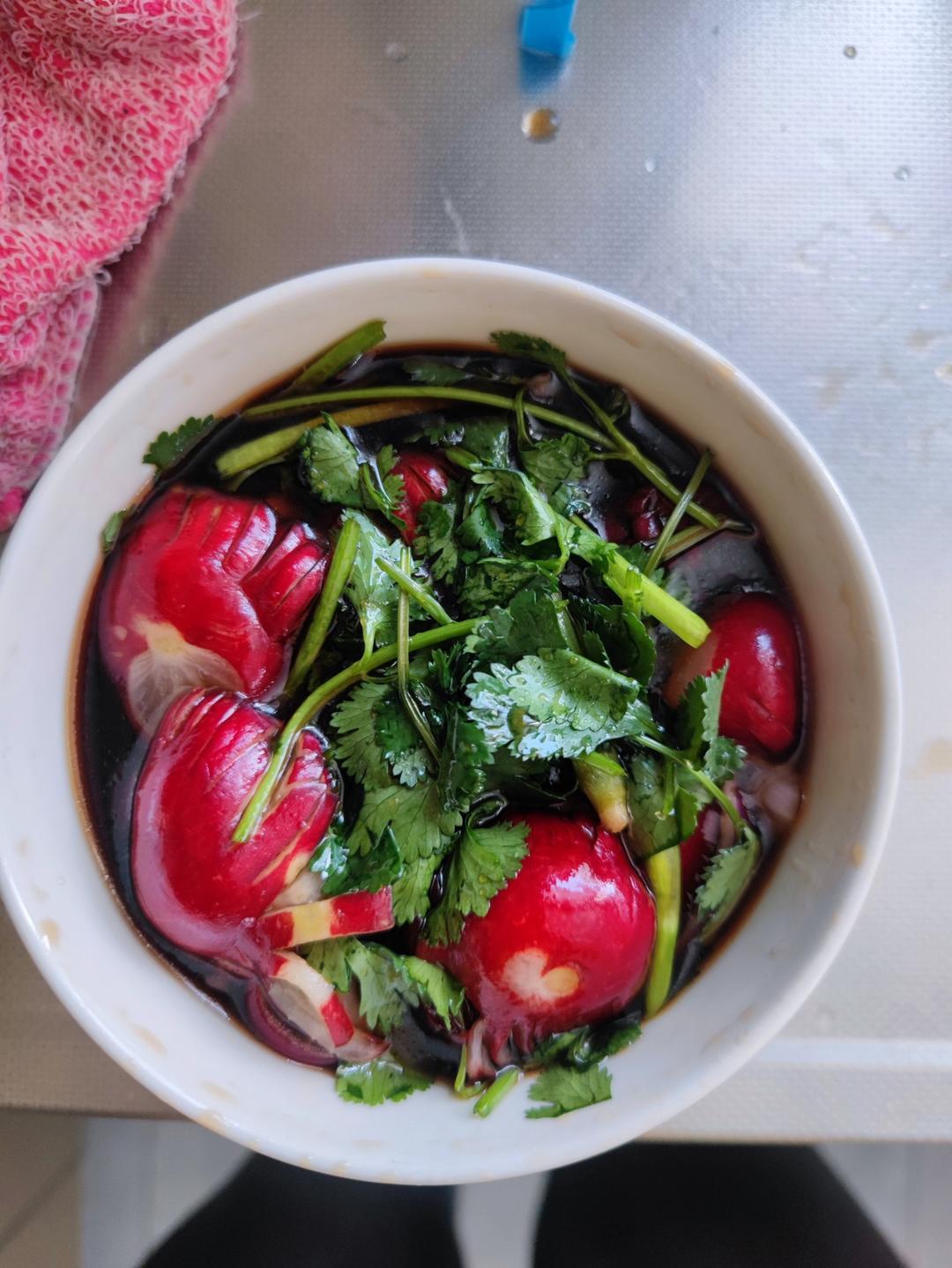 高颜值的凉拌樱桃萝卜