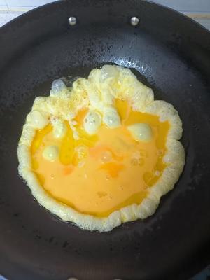 秀珍菇炒鸡蛋火腿的做法 步骤7