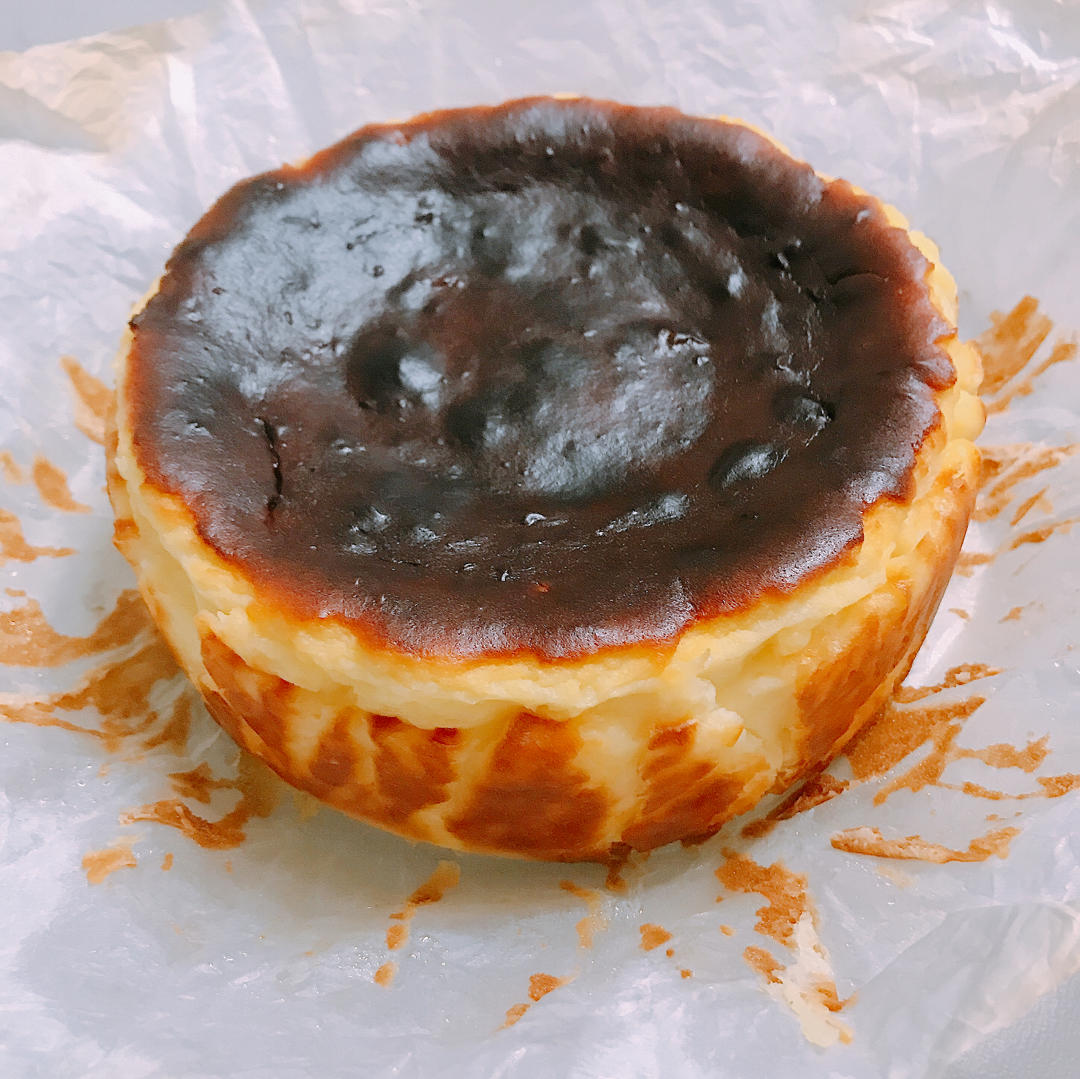 曼食慢语丨酸奶巴斯克蛋糕
