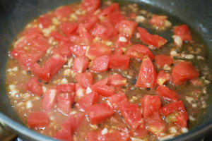 番茄土豆烩饭的做法 步骤3