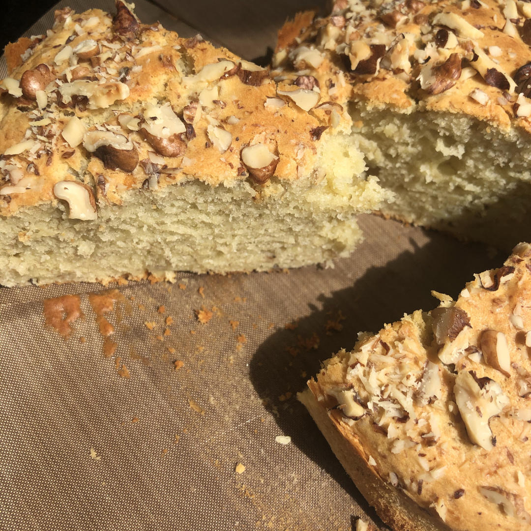 简简单单的香蕉核桃蛋糕（很香很香的咧）