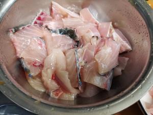酸汤脆肉皖鱼的做法 步骤1