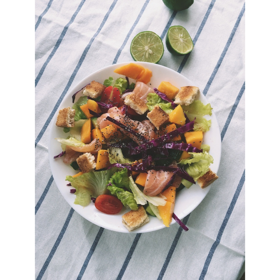 越芒三文鱼低脂沙拉