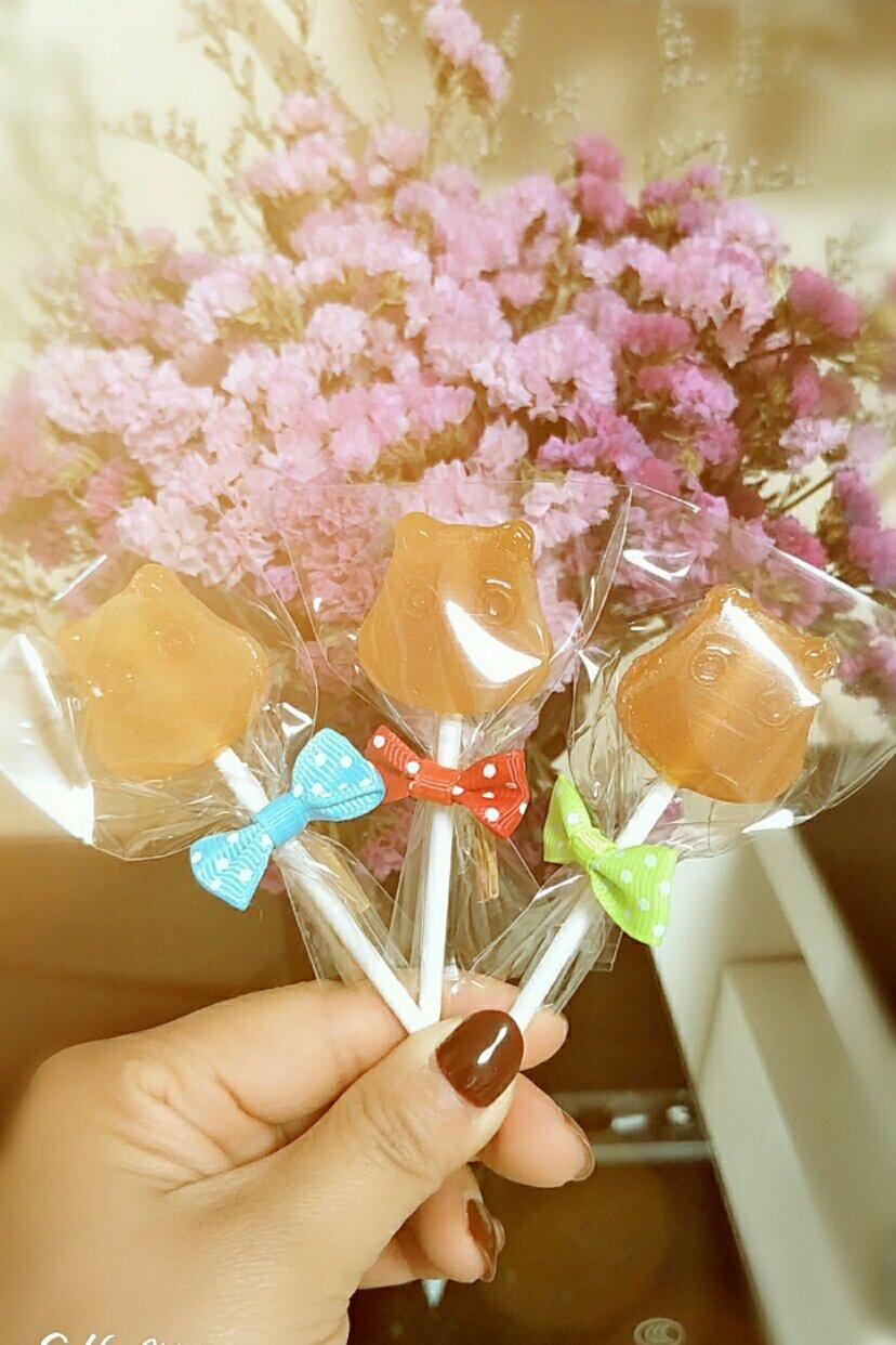 芳8做的冰糖雪梨棒棒糖