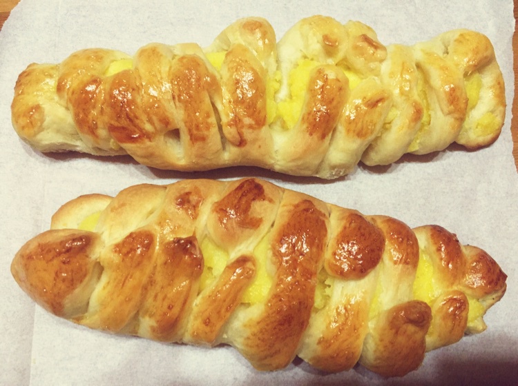 淡奶油豆沙面包