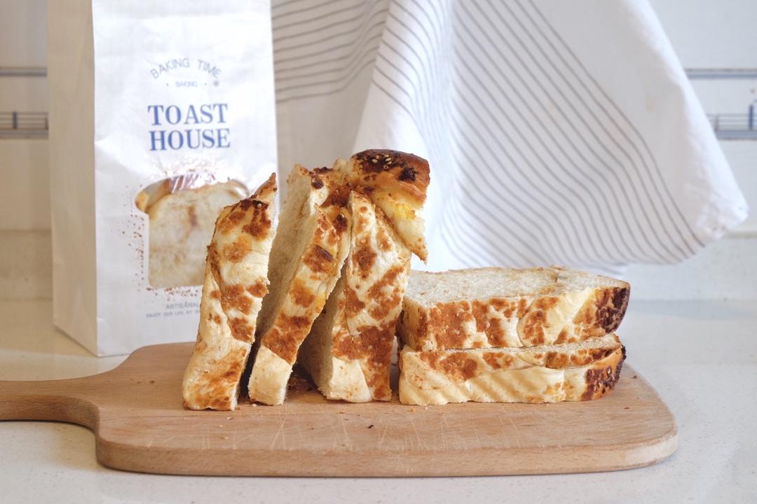 香葱肉松手撕吐司