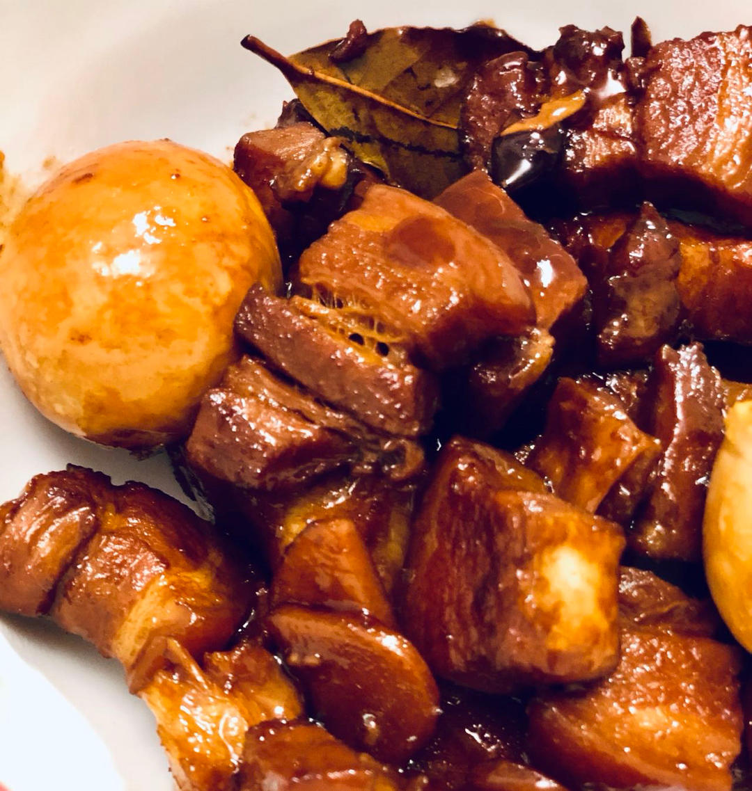 加了鹌鹑蛋后，这盘红烧肉，美味的逆天啦——鹌鹑蛋烧肉（孔瑶食谱）