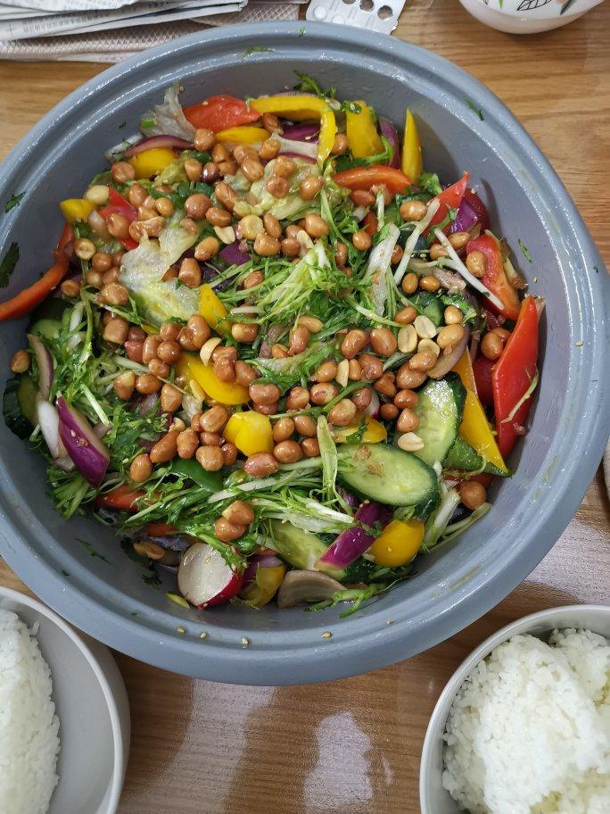 温暖的阳光0326做的大拌菜