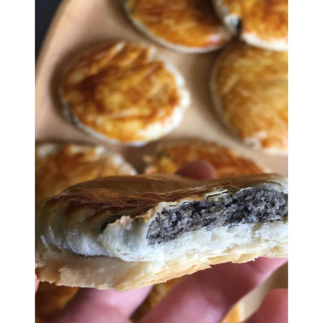 芝麻椒盐牛舌饼（北京小吃）