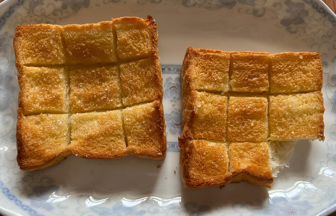 黄油焦糖烤吐司
