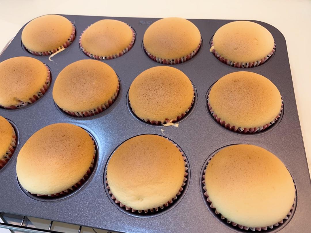 不开裂不回缩的纸杯小蛋糕