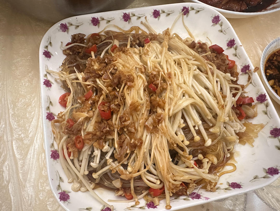 超级下饭的蒜蓉金针菇！好吃到爆