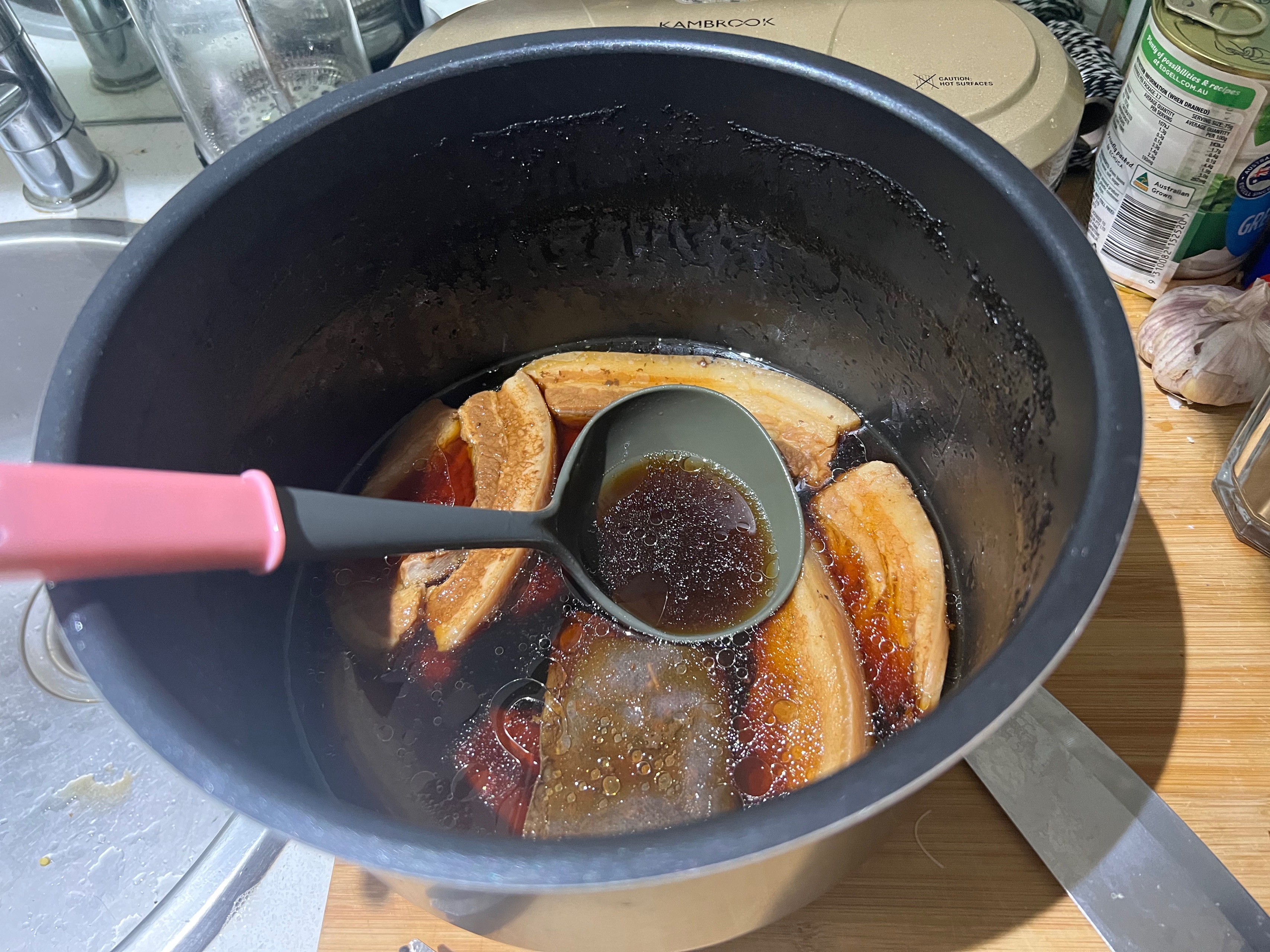 广式绿豆咸蛋肉粽的做法 步骤2