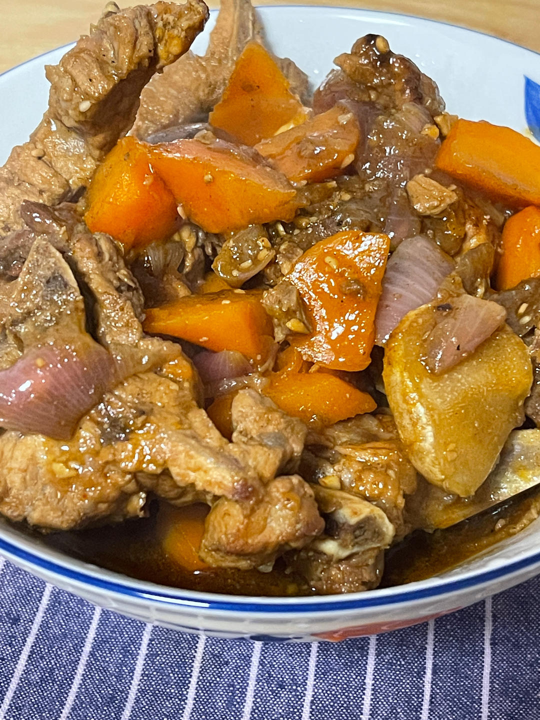 胡萝卜烧排骨
