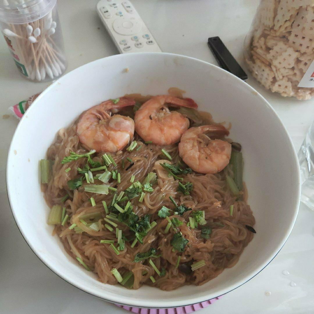 鲜虾粉丝煲