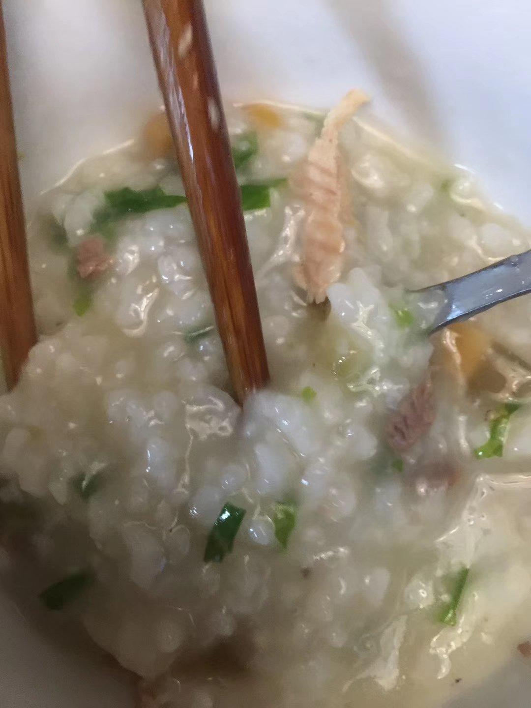 妈妈👩教我做的皮蛋瘦肉粥🥣简单快捷美味😋