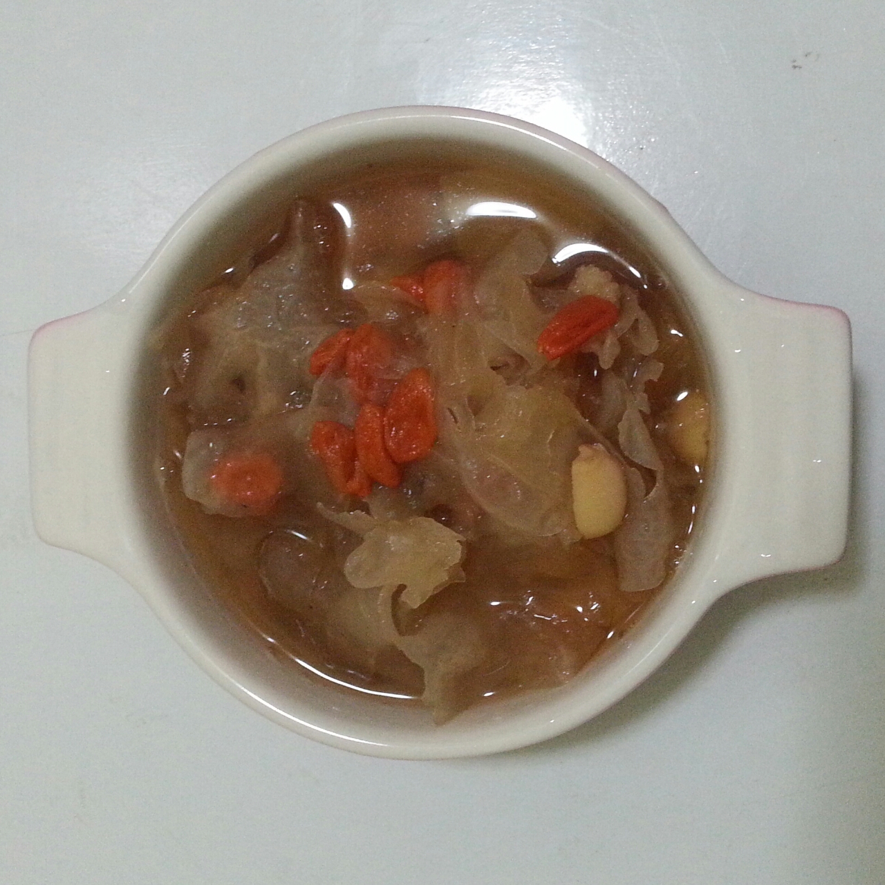 红枣银耳莲子羹