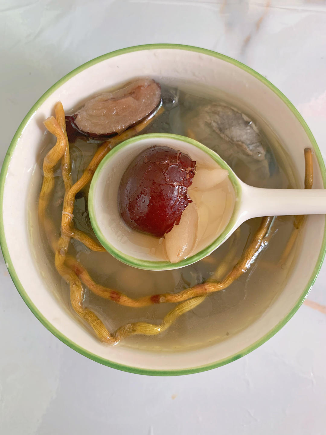 广东靓汤！花旗石斛乌鸡汤