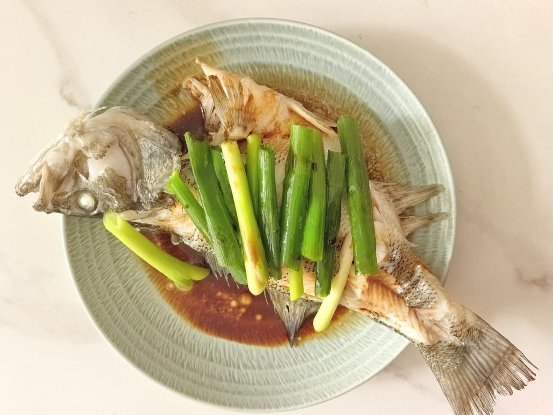 清蒸鲈鱼